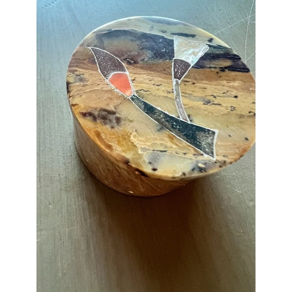 Vintage Stone Ring‎ Trinket Box Inlaid Floral Design Hand Carved Made in India